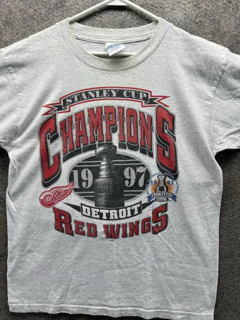 Detroit Red Wings Shirt Mens Large Gray Hockey Gildan Stanley Cup Champs 97 VTG